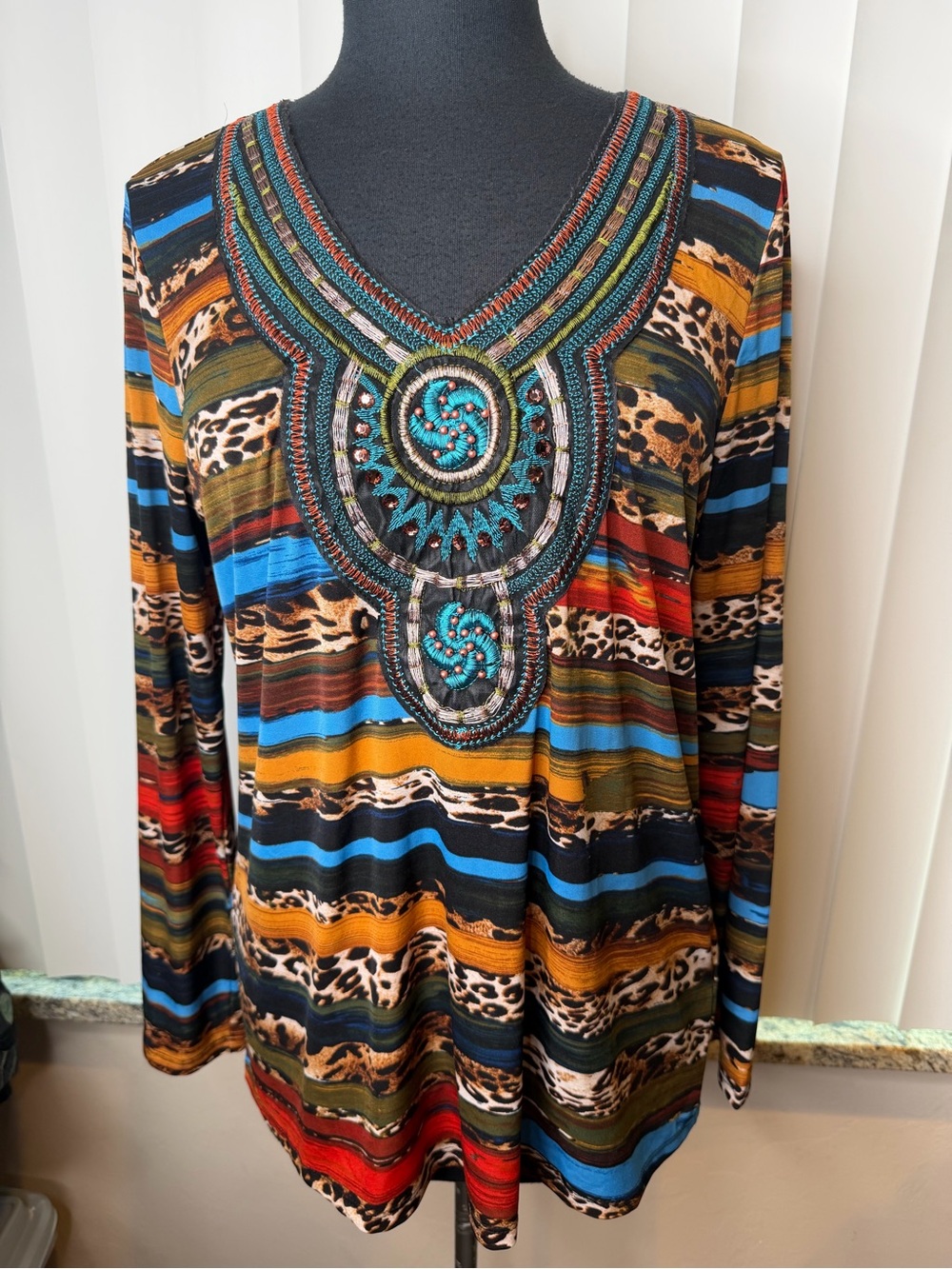 Melissa Paige bohemian-style long-sleeve tunic top Size Large